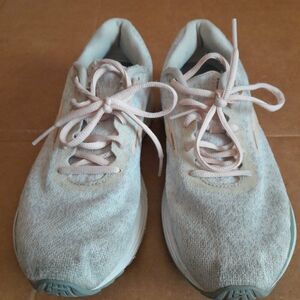 Brooks Anthem 2 Women's Running Shoes 1202931B133 Sneakers Athletic Sze 8.5 Gray